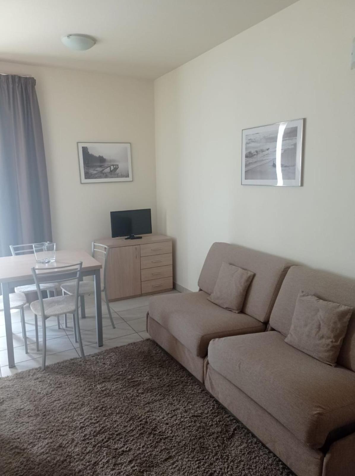 רימיני Residence Belmare מראה חיצוני תמונה